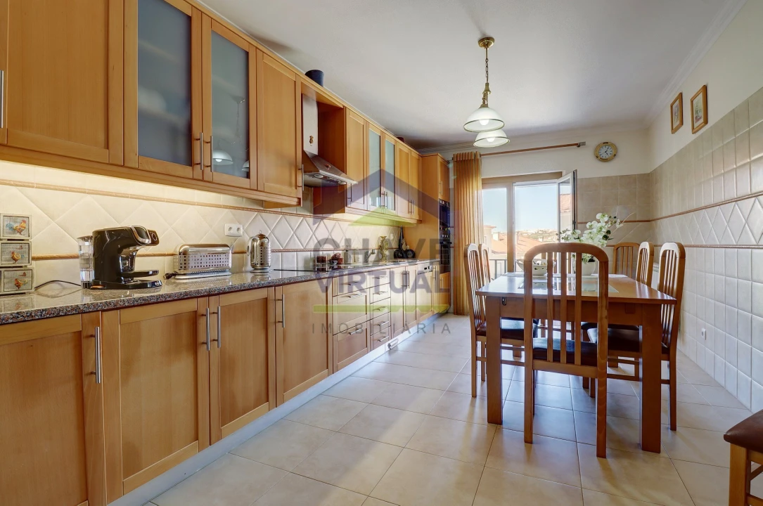 Apartamento T3 para Venda em Lourinhã e Atalaia Foto 1