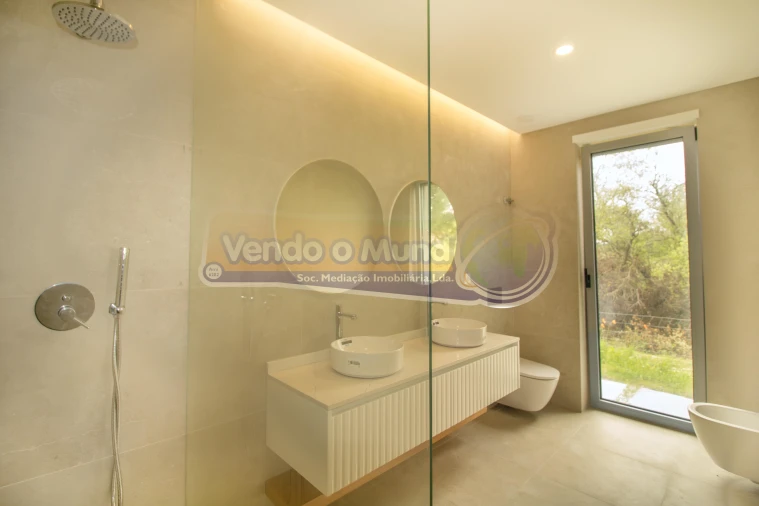 Moradia T6 para Venda em Santo Estêvão Foto 19