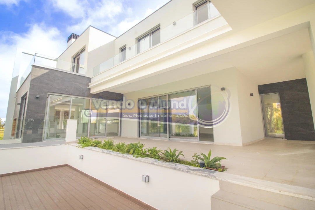 Moradia T6 para Venda em Santo Estêvão Foto 6
