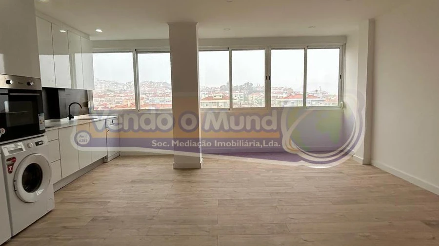 Apartamento T4 para Venda em Águas Livres