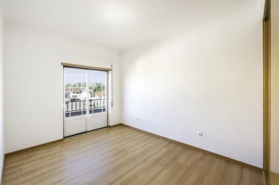 Apartamento T4 para Venda em Benavente