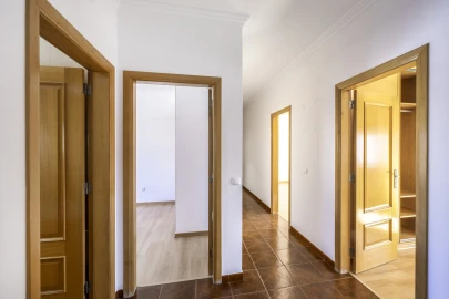 Apartamento T4 para Venda em Benavente