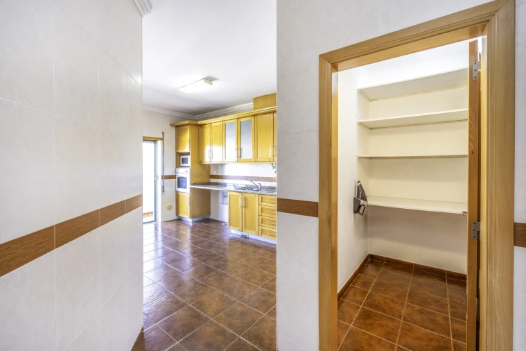 Apartamento T4 para Venda em Benavente Foto 7