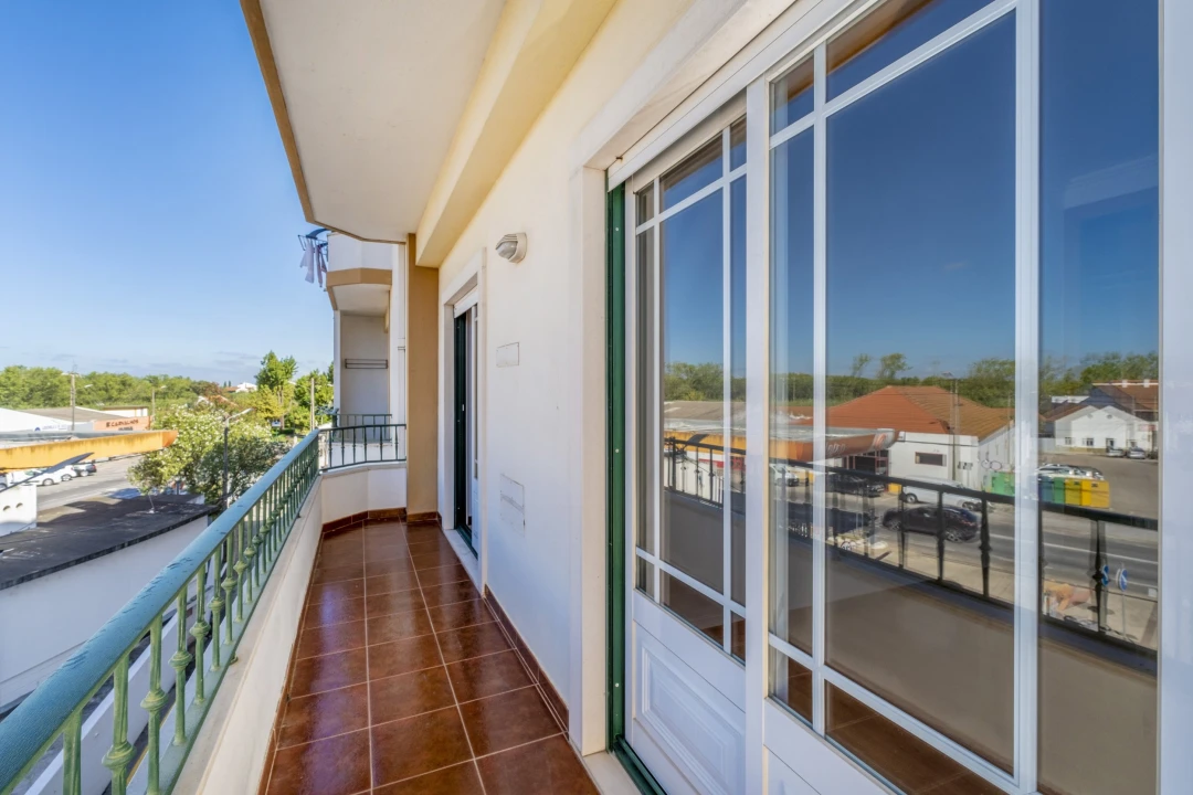 Apartamento T4 para Venda em Benavente Foto 2