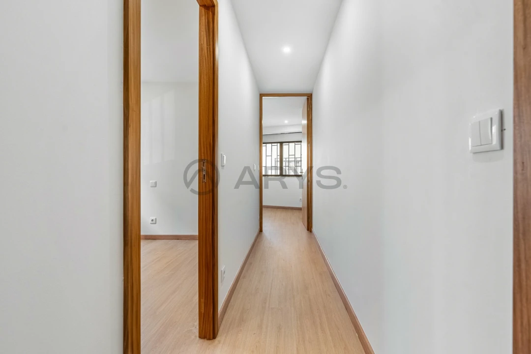 Apartamento T3 para Venda em Ferreiros e Gondizalves Foto 7