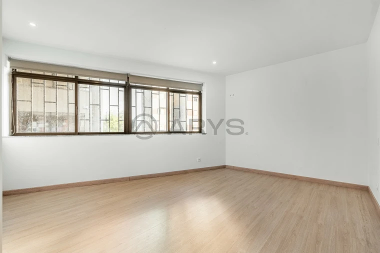 Apartamento T3 para Venda em Ferreiros e Gondizalves Foto 5