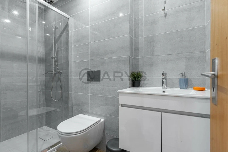 Apartamento T3 para Venda em Ferreiros e Gondizalves Foto 8