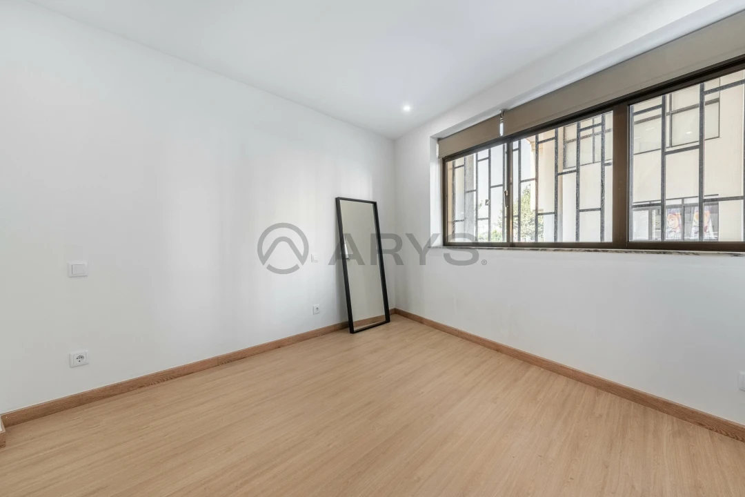 Apartamento T3 para Venda em Ferreiros e Gondizalves Foto 11