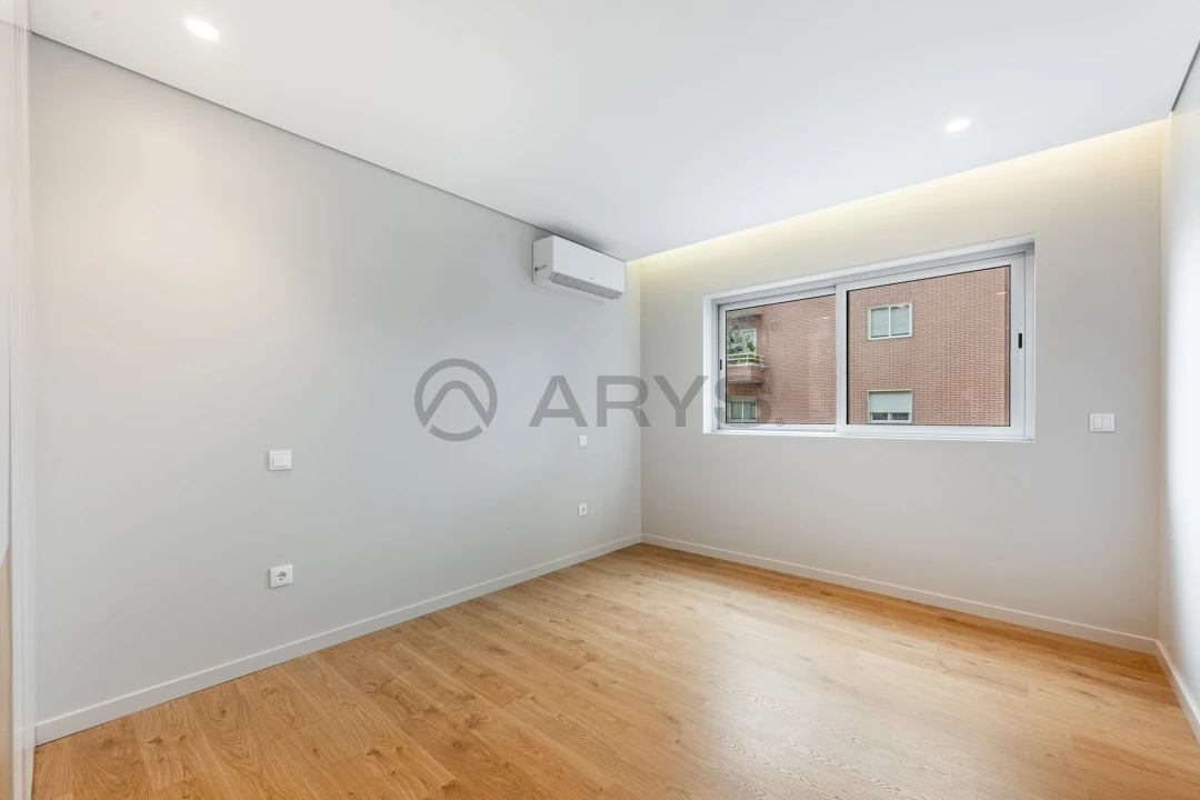 Apartamento T4 para Venda em São Vitor (Braga) Foto 13