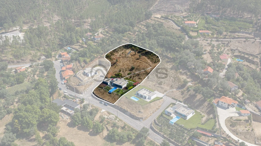 Moradia T3 para Venda em Canedo de Basto e Corgo Foto 2