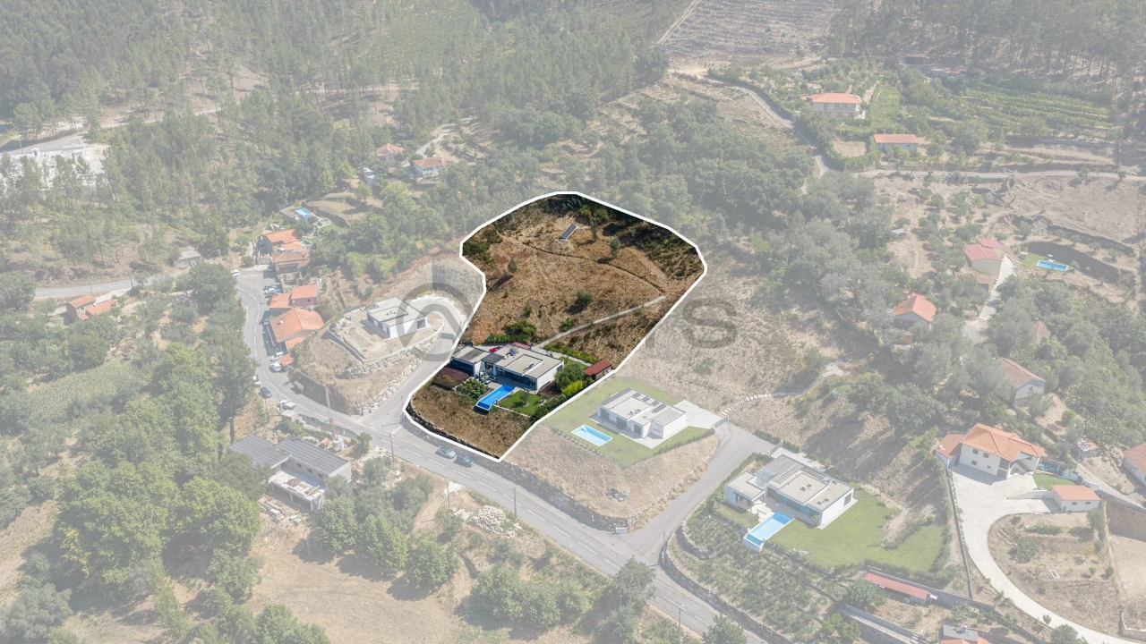 Moradia T3 para Venda em Canedo de Basto e Corgo Foto 2