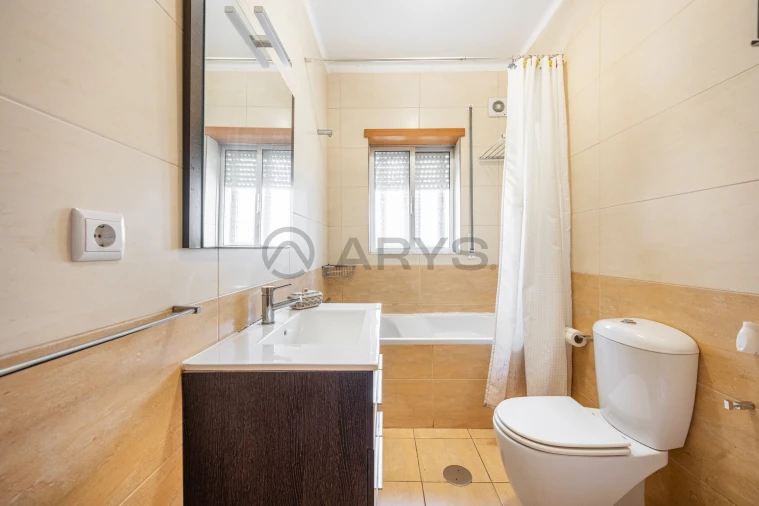 Apartamento T4 para Venda em Nogueira, Fraião e Lamaçães Foto 8