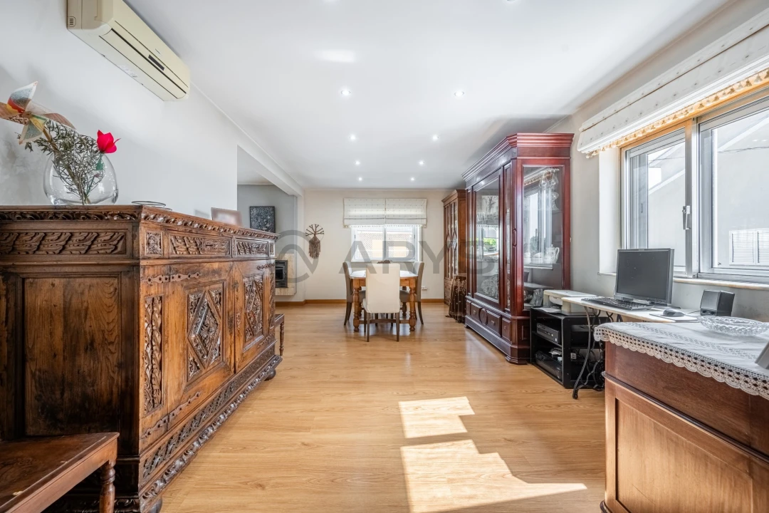 Apartamento T4 para Venda em Nogueira, Fraião e Lamaçães Foto 1