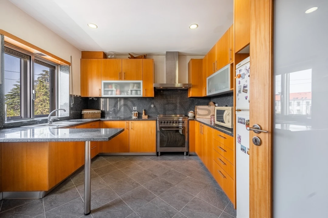 Apartamento T4 para Venda em Nogueira, Fraião e Lamaçães Foto 6
