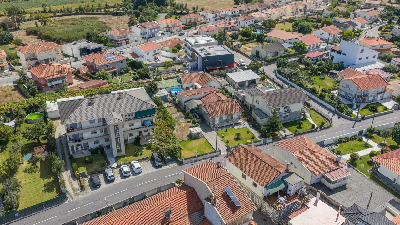 Moradia T3 para Venda em Brito Foto 2