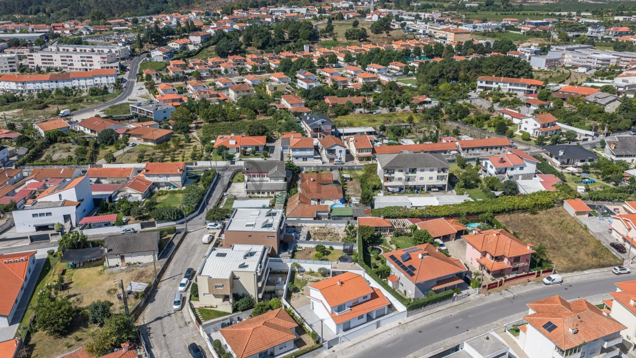 Moradia T3 para Venda em Brito Foto 7