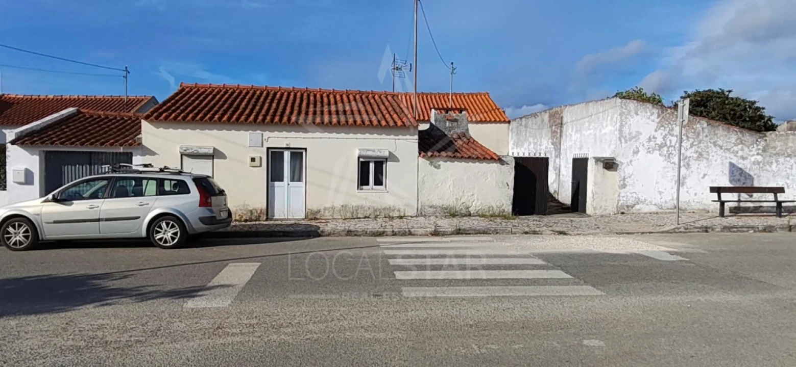 Moradia T1 para Venda em Tornada e Salir do Porto Foto 2