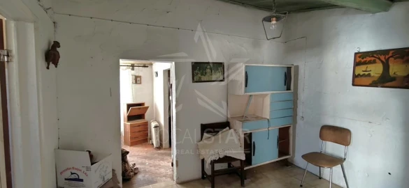 Moradia T1 para Venda em Tornada e Salir do Porto