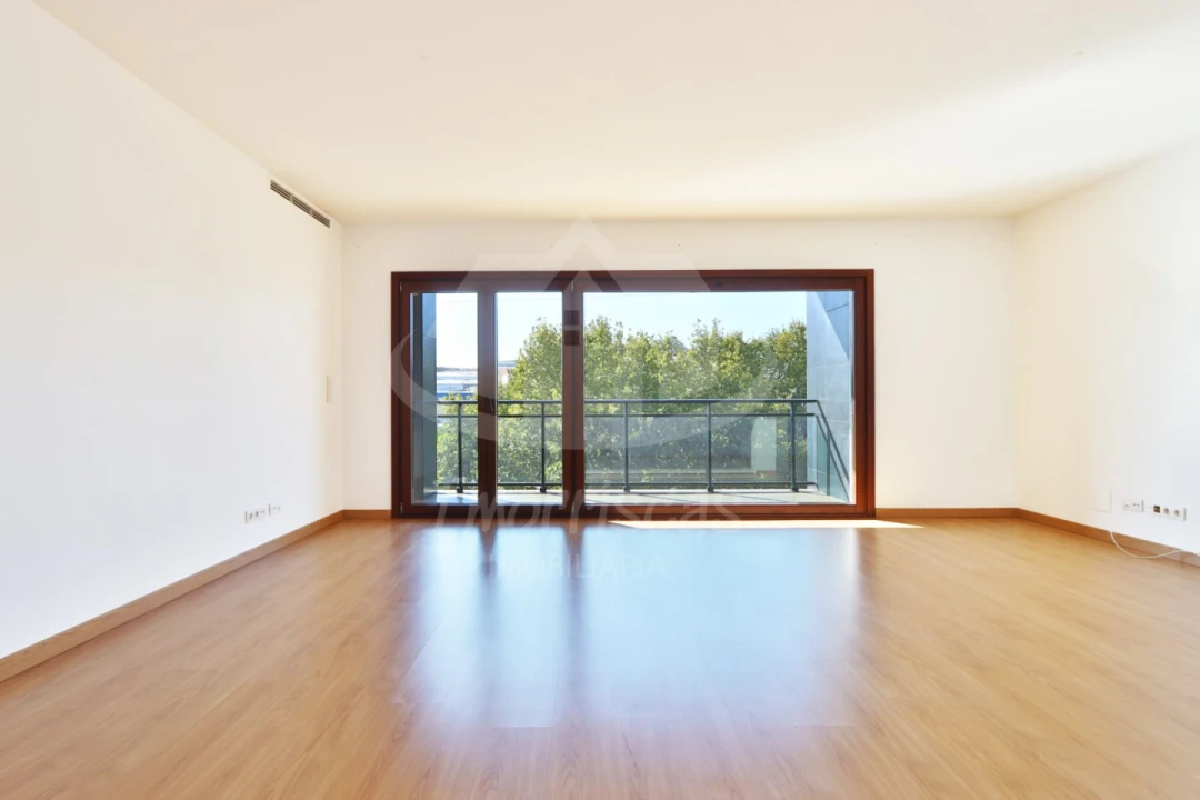 Apartamento T3 para Venda em Sacavém e Prior Velho Foto 10