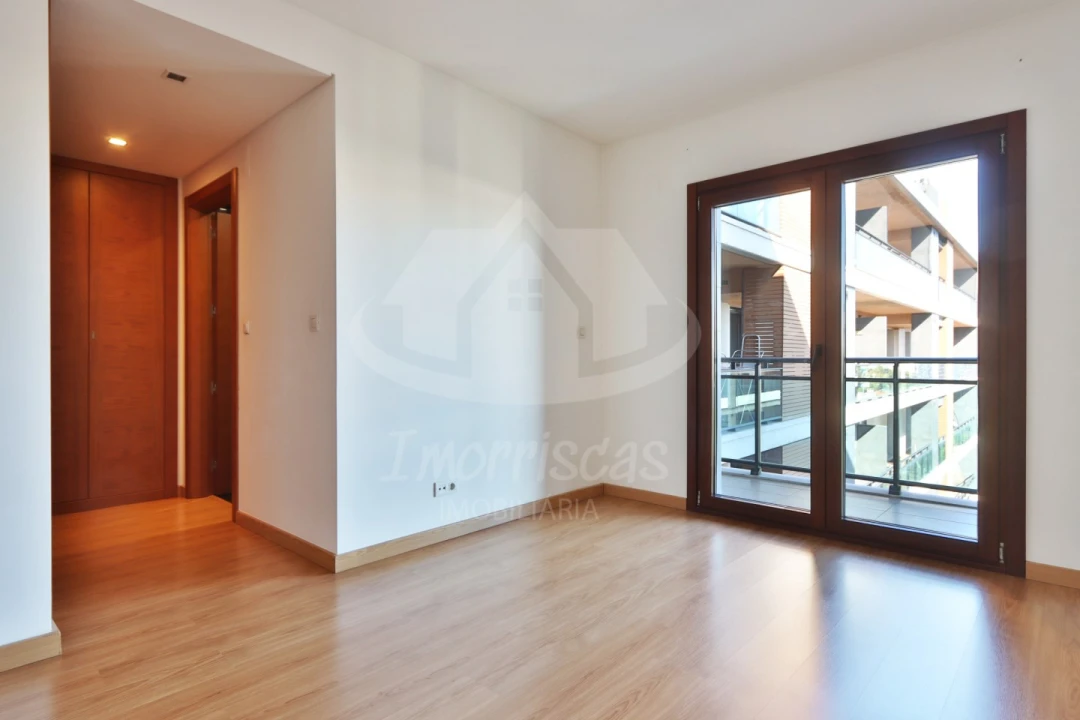 Apartamento T3 para Venda em Sacavém e Prior Velho Foto 25