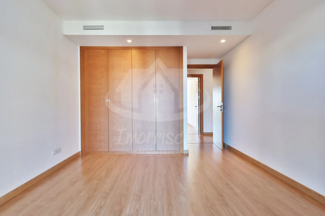 Apartamento T3 para Venda em Sacavém e Prior Velho Foto 29