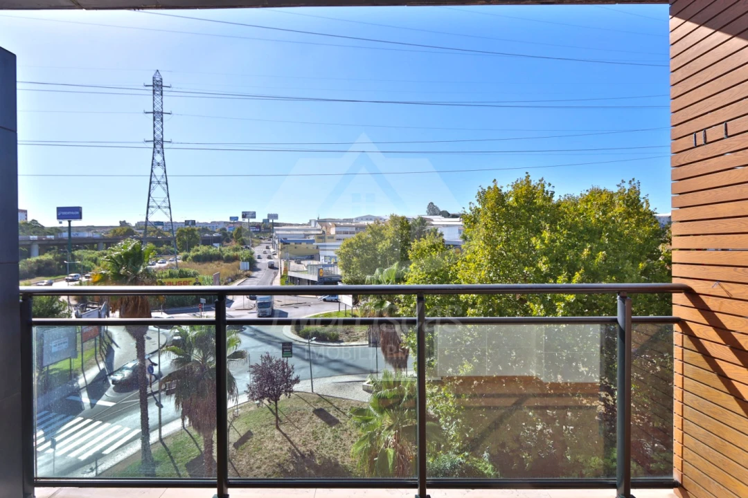 Apartamento T3 para Venda em Sacavém e Prior Velho Foto 35