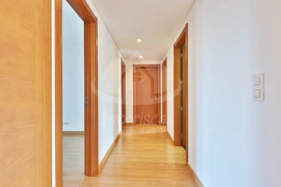 Apartamento T3 para Venda em Sacavém e Prior Velho