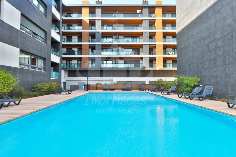 Apartamento T3 para Venda em Sacavém e Prior Velho Foto 2