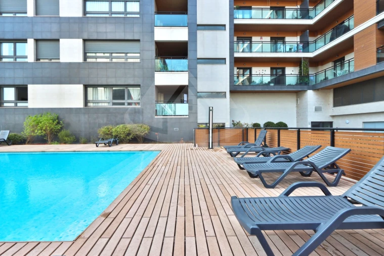 Apartamento T3 para Venda em Sacavém e Prior Velho Foto 6