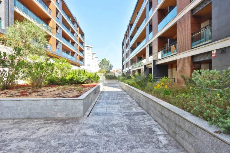 Apartamento T3 para Venda em Sacavém e Prior Velho Foto 7