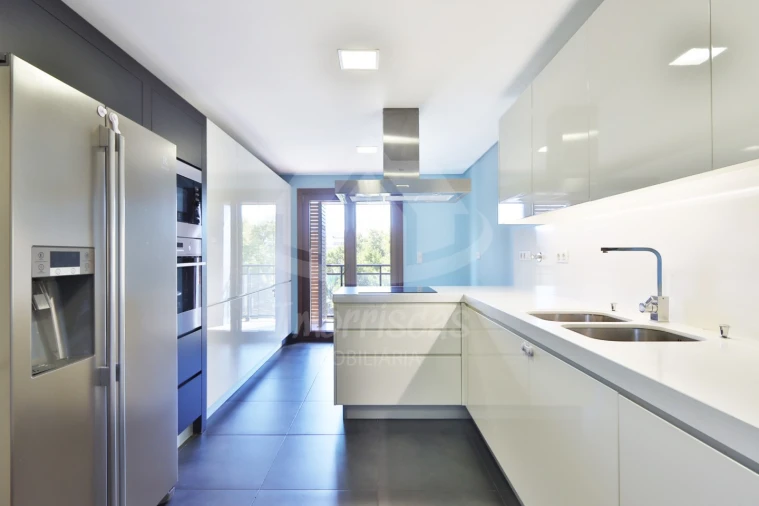Apartamento T3 para Venda em Sacavém e Prior Velho Foto 13