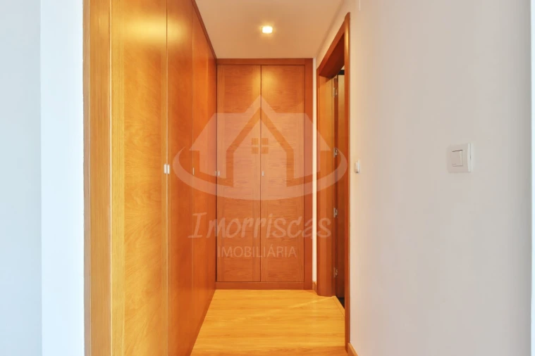 Apartamento T3 para Venda em Sacavém e Prior Velho Foto 26