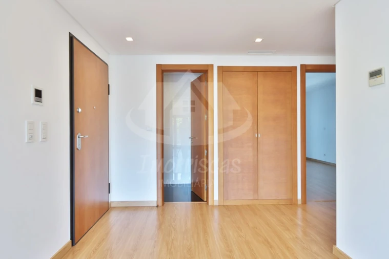Apartamento T3 para Venda em Sacavém e Prior Velho Foto 38