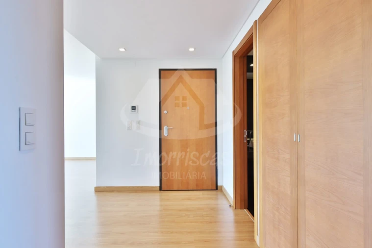 Apartamento T3 para Venda em Sacavém e Prior Velho Foto 39