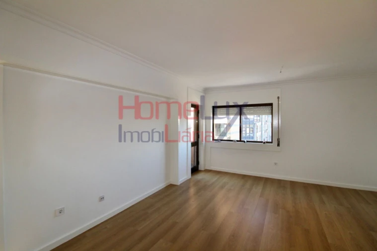 Apartamento T2 para Venda em Rio Tinto Foto 3