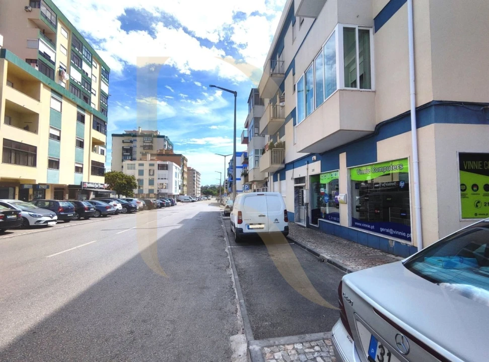 Apartamento T2 para Venda em Amora Foto 28
