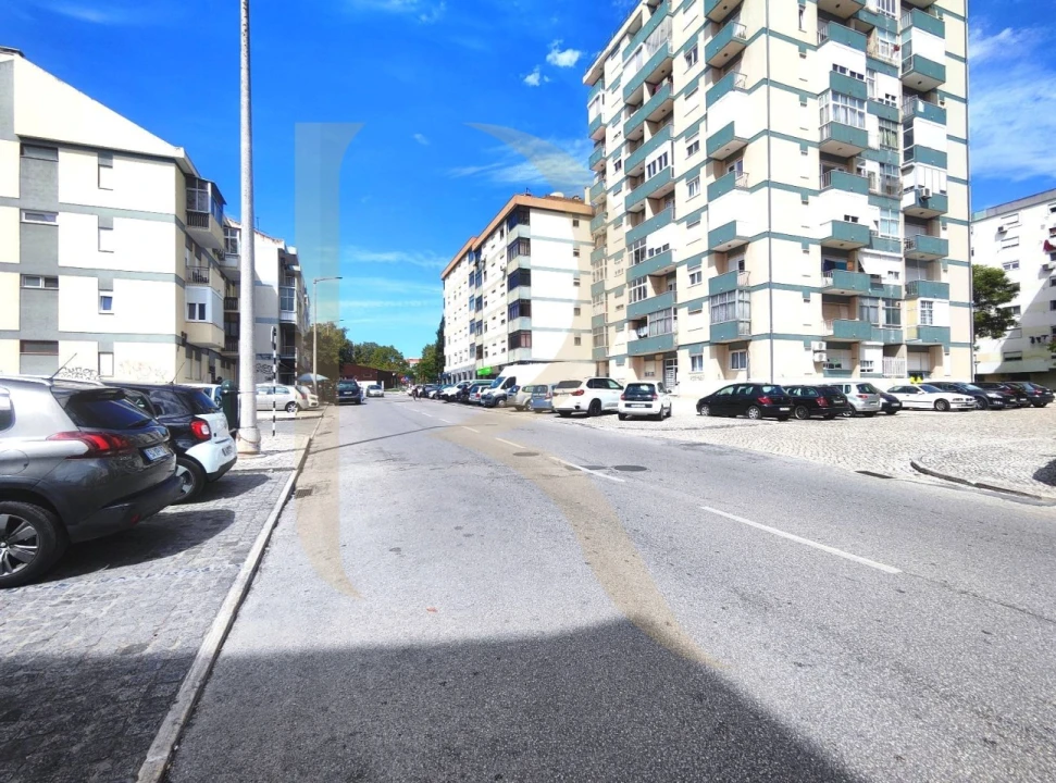 Apartamento T2 para Venda em Amora Foto 29