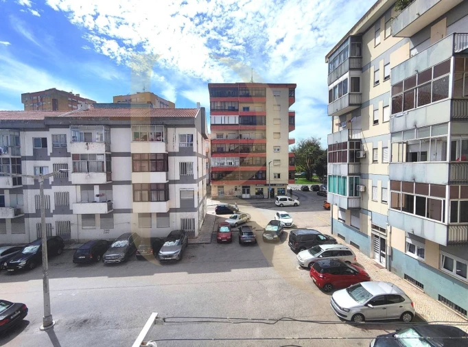 Apartamento T2 para Venda em Amora Foto 6