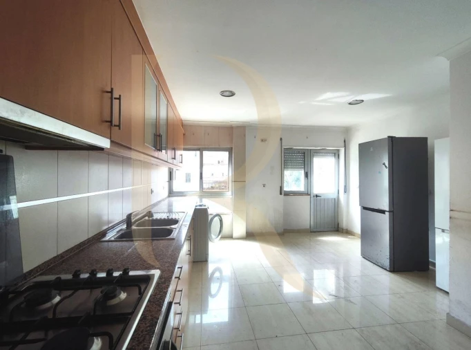 Apartamento T2 para Venda em Amora Foto 7
