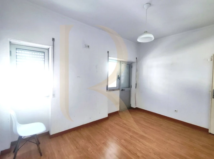 Apartamento T2 para Venda em Amora Foto 16