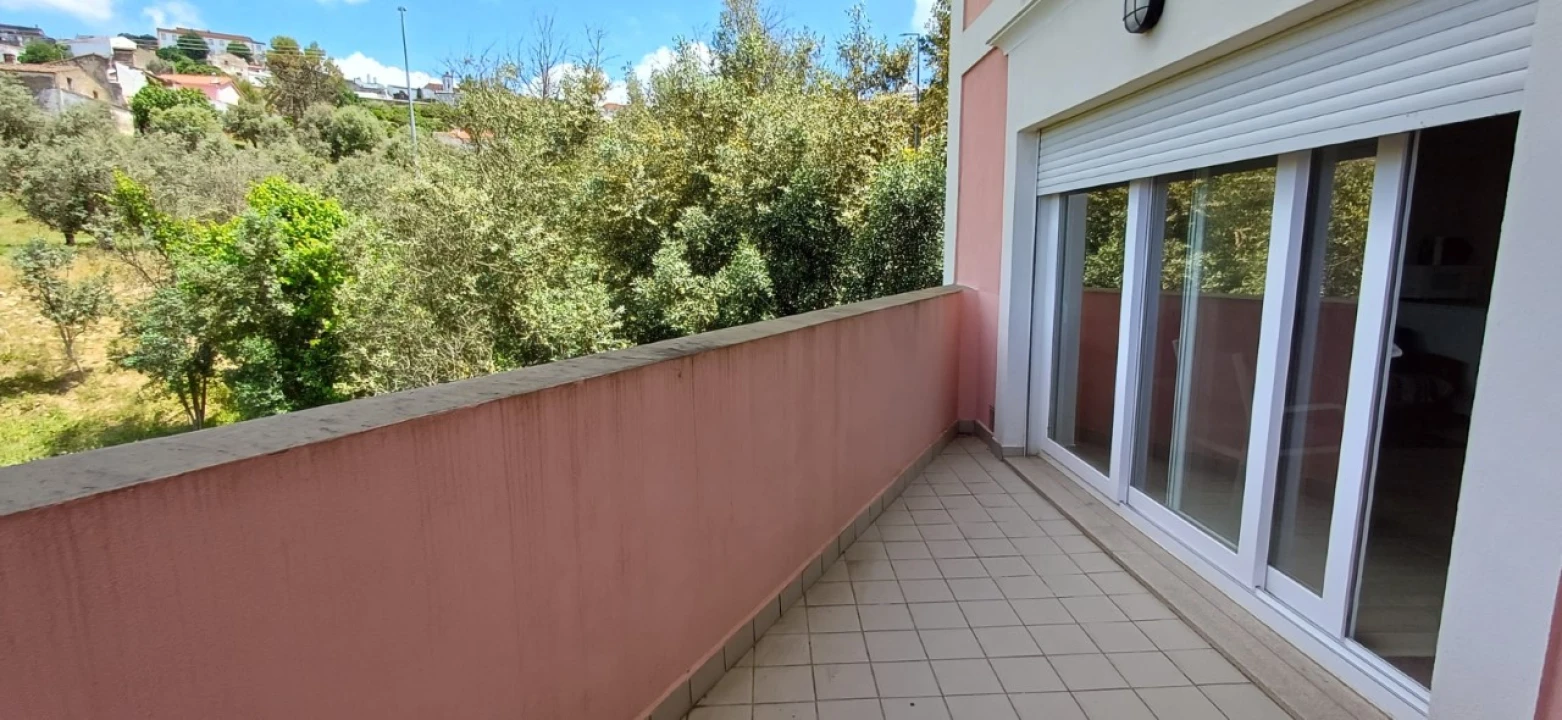 Apartamento T1 para Venda em Sé e São Lourenço Foto 10