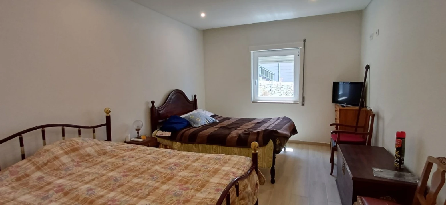 Apartamento T1 para Venda em Sé e São Lourenço Foto 13