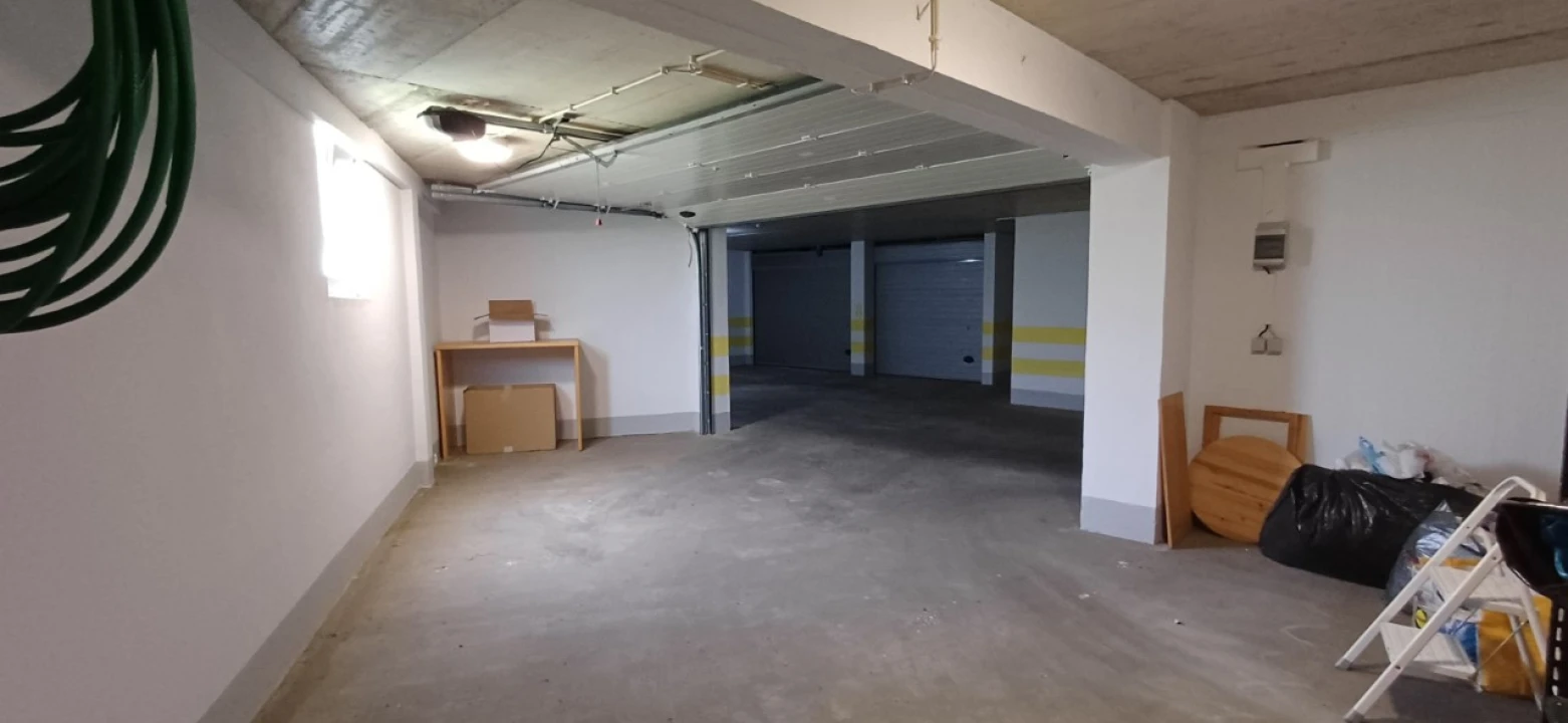 Apartamento T1 para Venda em Sé e São Lourenço Foto 27