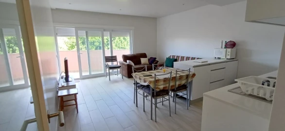 Apartamento T1 para Venda em Sé e São Lourenço