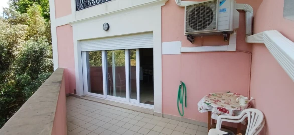 Apartamento T1 para Venda em Sé e São Lourenço