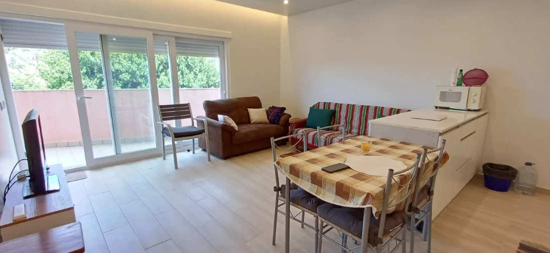 Apartamento T1 para Venda em Sé e São Lourenço Foto 2