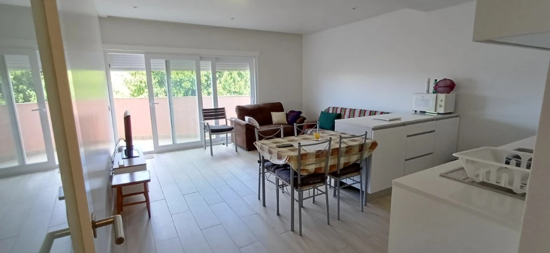 Apartamento T1 para Venda em Sé e São Lourenço Foto 4