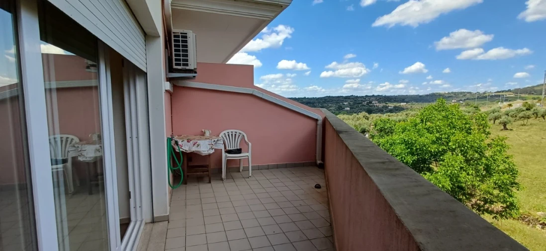 Apartamento T1 para Venda em Sé e São Lourenço Foto 11