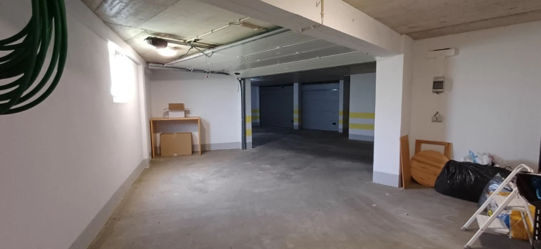 Apartamento T1 para Venda em Sé e São Lourenço Foto 27
