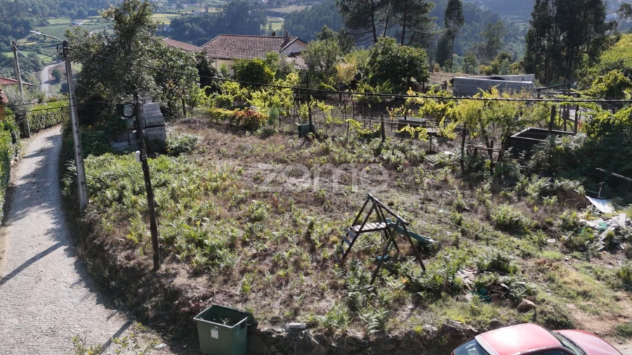 Terreno para Venda em Vila Cova da Lixa e Borba de Godim